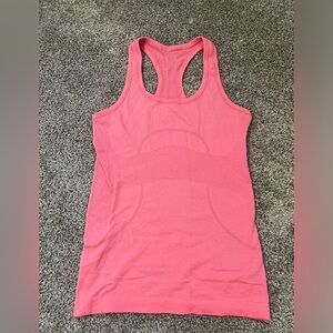 Lululemon women’s SIZE 4. Swiftly tech racerback. Full length